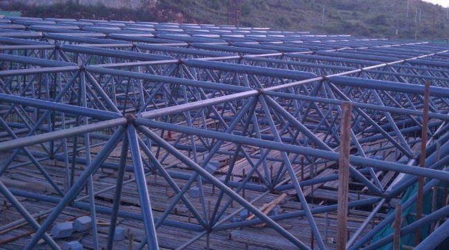 文昌概述网架加工中对钢材的质量的过细恳求